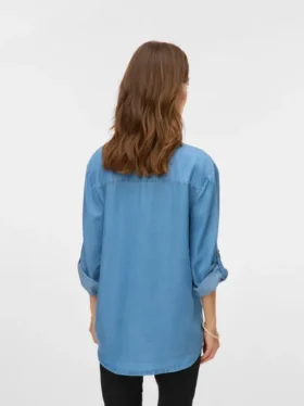 Camicia dal taglio ampio con colletto classico