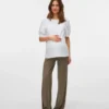 Camicia dalla vestibilità regolare con scollo rotondo e maniche a palloncino