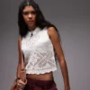 Canotta in maglieria con bordo smerlato “Stitchy” di Topshop