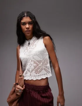 Canotta in maglieria con bordo smerlato “Stitchy” di Topshop