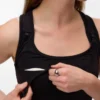 Canotta slim fit con scollo a U