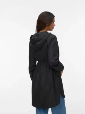 Cappotto con collo alto e polsini elasticizzati
