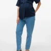 Jeans a vestibilità regolare con vita media