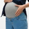 Jeans a vestibilità regolare con vita media