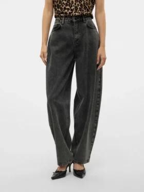 Jeans a vita alta e dal taglio a palloncino Vmollie