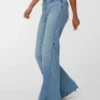 Jeans a vita alta e dal taglio svasato Vmindia