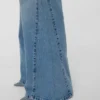 Jeans a vita alta e dal taglio svasato Vmindia