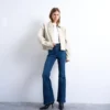 Jeans a vita alta e taglio svasato Tsjamie