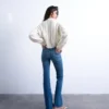 Jeans a vita alta e taglio svasato Tsjamie