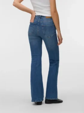 Jeans a vita alta e taglio svasato Vmgigi