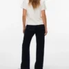 Jeans a vita alta e taglio svasato Vmvivianne