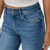 Jeans a vita alta e vestibilità dritta Vmelia