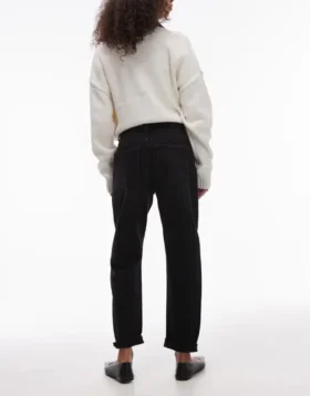 Jeans a vita alta e vestibilità “mom” di Topshop