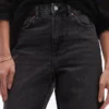 Jeans a vita alta e vestibilità “mom” di Topshop