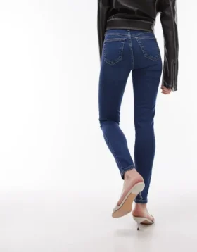 Jeans a vita alta e vestibilità skinny di Topshop