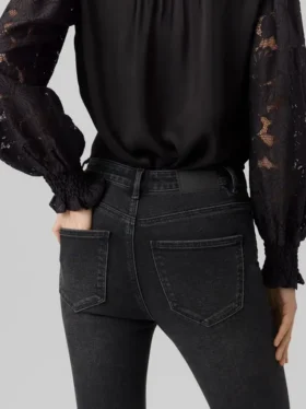 Jeans a vita alta e vestibilità slim VMSophia