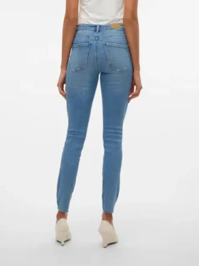 Jeans a vita alta e vestibilità slim VMSophia