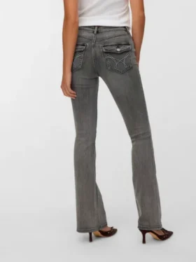 Jeans a vita bassa e taglio svasato Vmcamille