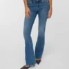 Jeans a vita bassa e taglio svasato Vmcamille