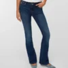 Jeans a vita bassa e taglio svasato Vmcamille
