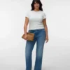 Jeans a vita bassa e taglio svasato Vmcastra