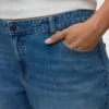 Jeans a vita bassa e taglio svasato Vmcastra