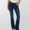 Jeans a vita bassa e taglio svasato Vmhelena