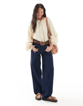 Jeans a vita bassa e vestibilità comoda di Topshop