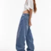 Jeans a vita bassa e vestibilità comoda di Topshop