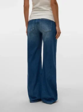 Jeans a vita media con gamba larga