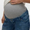 Jeans a vita media con gamba larga