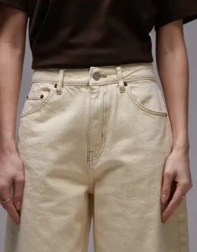Jeans a vita media e vestibilità a botte di Topshop