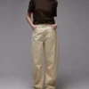 Jeans a vita media e vestibilità a botte di Topshop