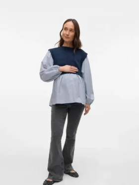 Jeans bootcut a vita media e vestibilità regolare