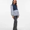 Jeans bootcut a vita media e vestibilità regolare