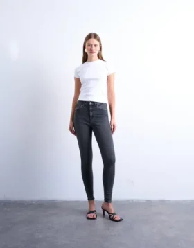 Jeans skinny a vita alta Tsjamie