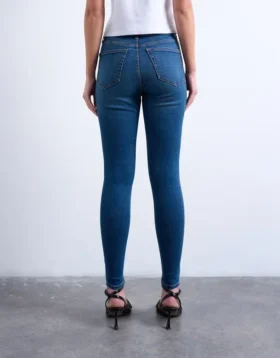 Jeans skinny a vita alta Tsjamie