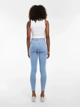 Jeans skinny a vita alta Tsjoni