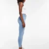 Jeans skinny a vita alta Tsjoni