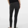Jeans slim fit a vita media