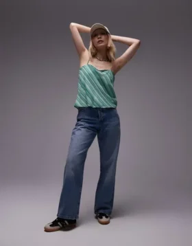 Jeans Topshop a vita media e vestibilità ampia