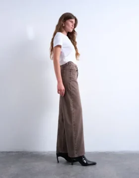 Jeans Tscinch a vita bassa e gamba larga