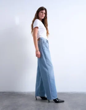 Jeans Tscolumn a vita media e vestibilità dritta