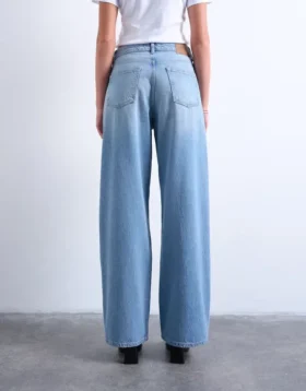 Jeans Tscolumn a vita media e vestibilità dritta