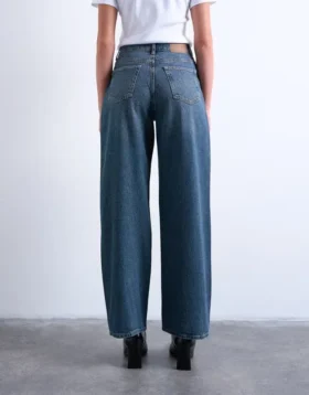 Jeans Tscolumn a vita media e vestibilità dritta