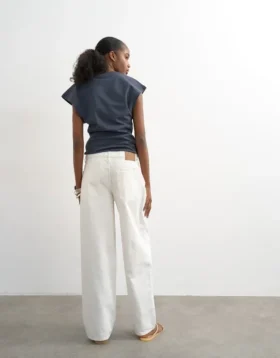 Jeans Tstilde a vita bassa e vestibilità boyfriend