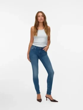 Jeans Vmlux a vita media e vestibilità slim