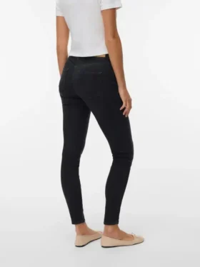 Jeans Vmlux a vita media e vestibilità slim