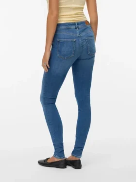 Jeans Vmlux a vita media e vestibilità slim