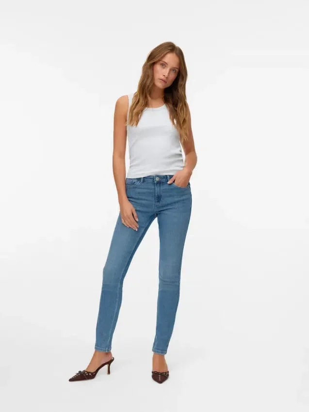 Jeans Vmpaige a vita media e vestibilità skinny Jeans Vmpaige a vita media e vestibilità skinny